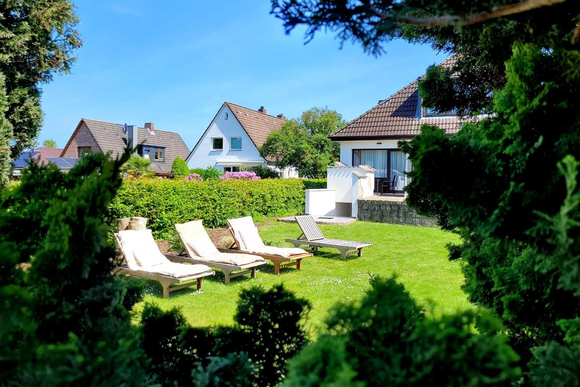 Nur 7 Gehminuten Zum Strand, Sehr Hochwertige Ferienwohnung Mit Terrasse In Ruhiger Lage, Inklusive Parkplatz Und Fahrradunterstellplatz Laesst Keine Wuensche Offen ชาร์บอยท์ซ ภายนอก รูปภาพ