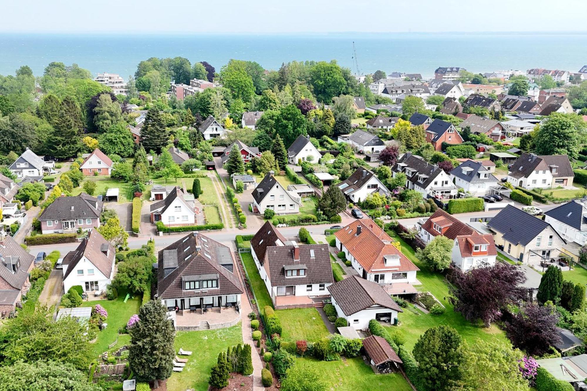 Nur 7 Gehminuten Zum Strand, Sehr Hochwertige Ferienwohnung Mit Terrasse In Ruhiger Lage, Inklusive Parkplatz Und Fahrradunterstellplatz Laesst Keine Wuensche Offen ชาร์บอยท์ซ ภายนอก รูปภาพ